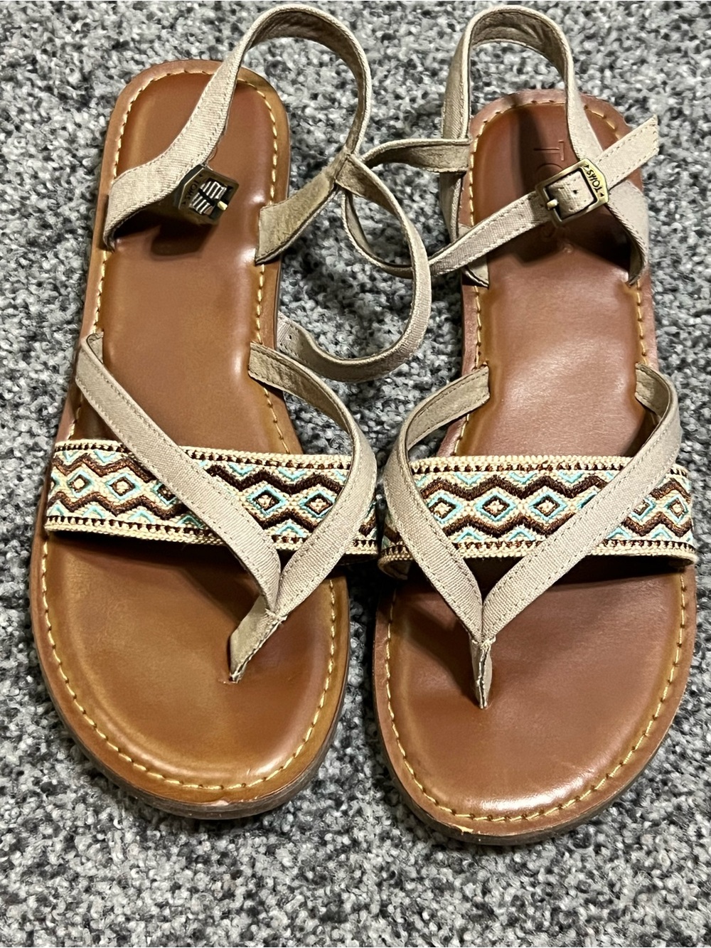 Toms Lexie Desert Taupe Sandals Size 7 EUC